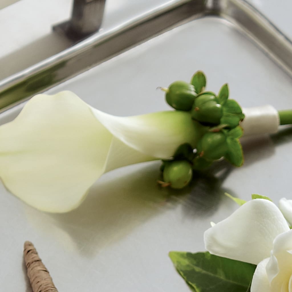White Calla Boutonniere – New Rochelle Florist, New Rochelle NY