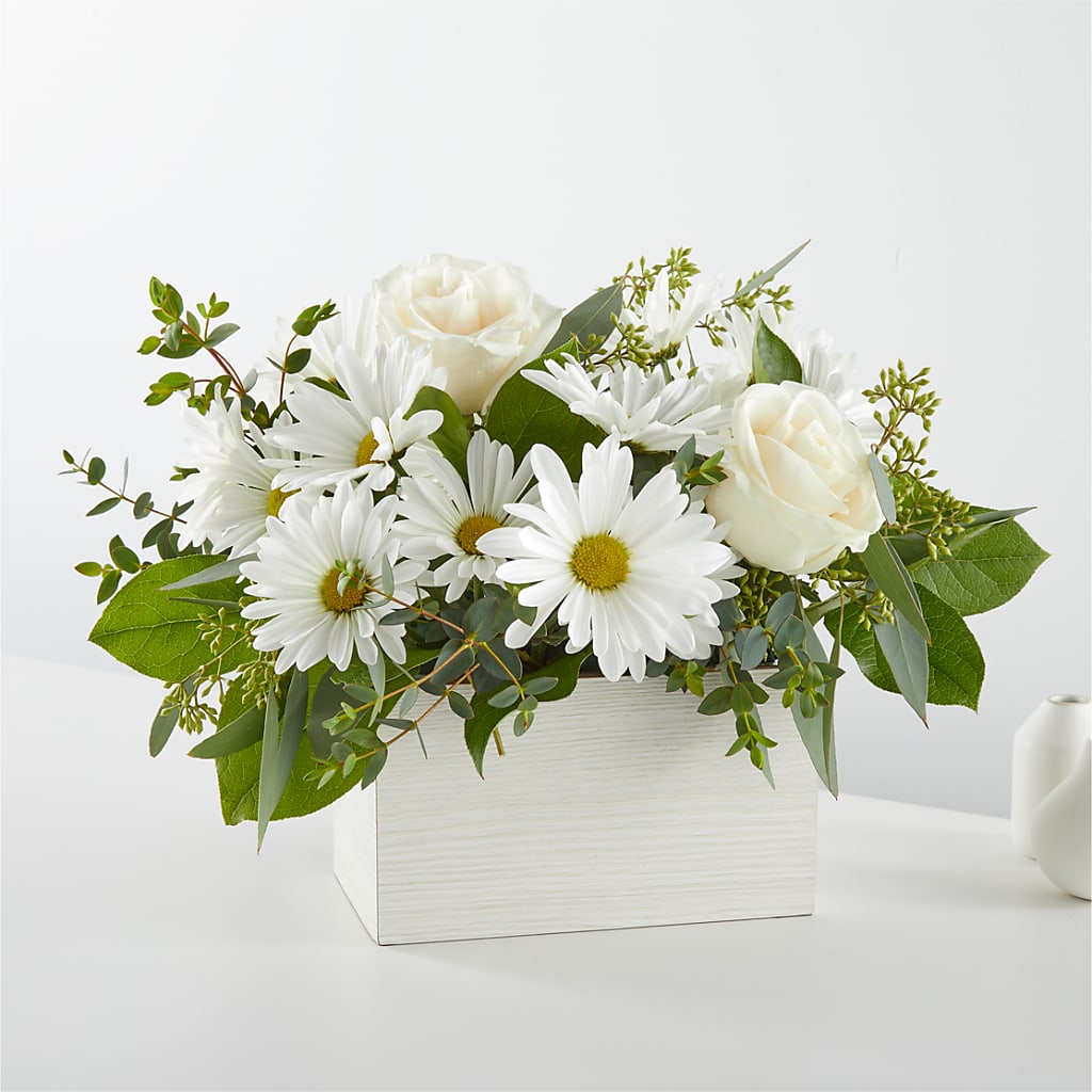 Fresh Linen Box Bouquet –  New Rochelle Florist, New Rochelle NY