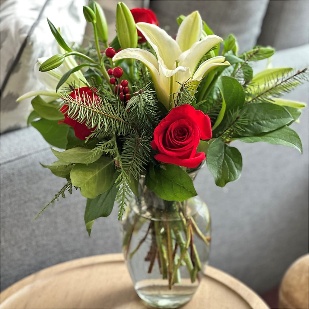 Sparkling Snowflakes Bouquet –  New Rochelle Florist, New Rochelle NY