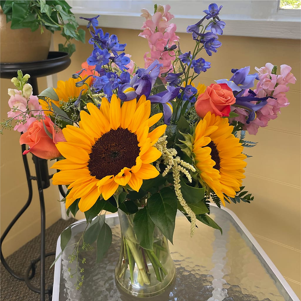 Rays of Life Bouquet –  New Rochelle Florist, New Rochelle NY