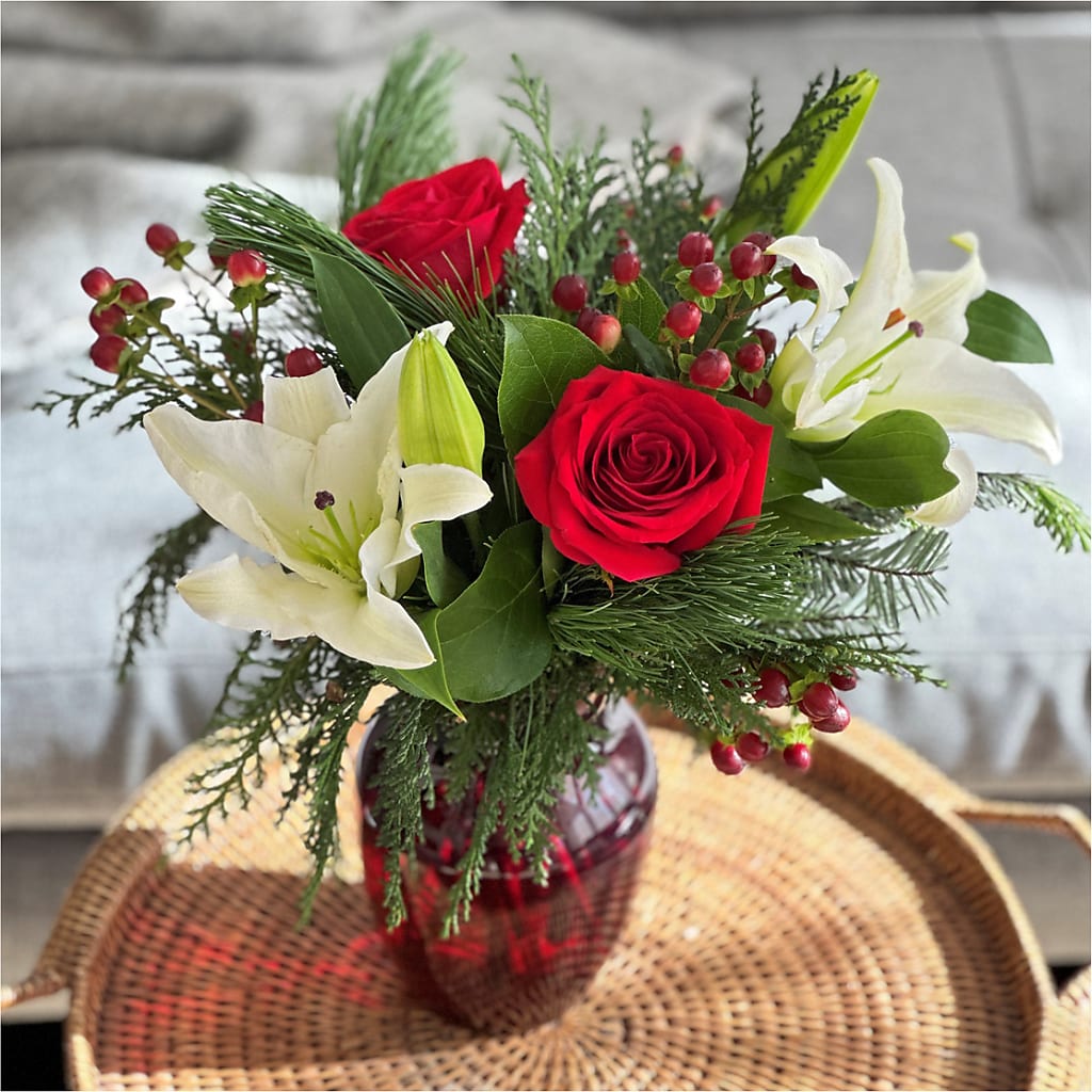 Evergreen Delight Bouquet –  New Rochelle Florist, New Rochelle NY
