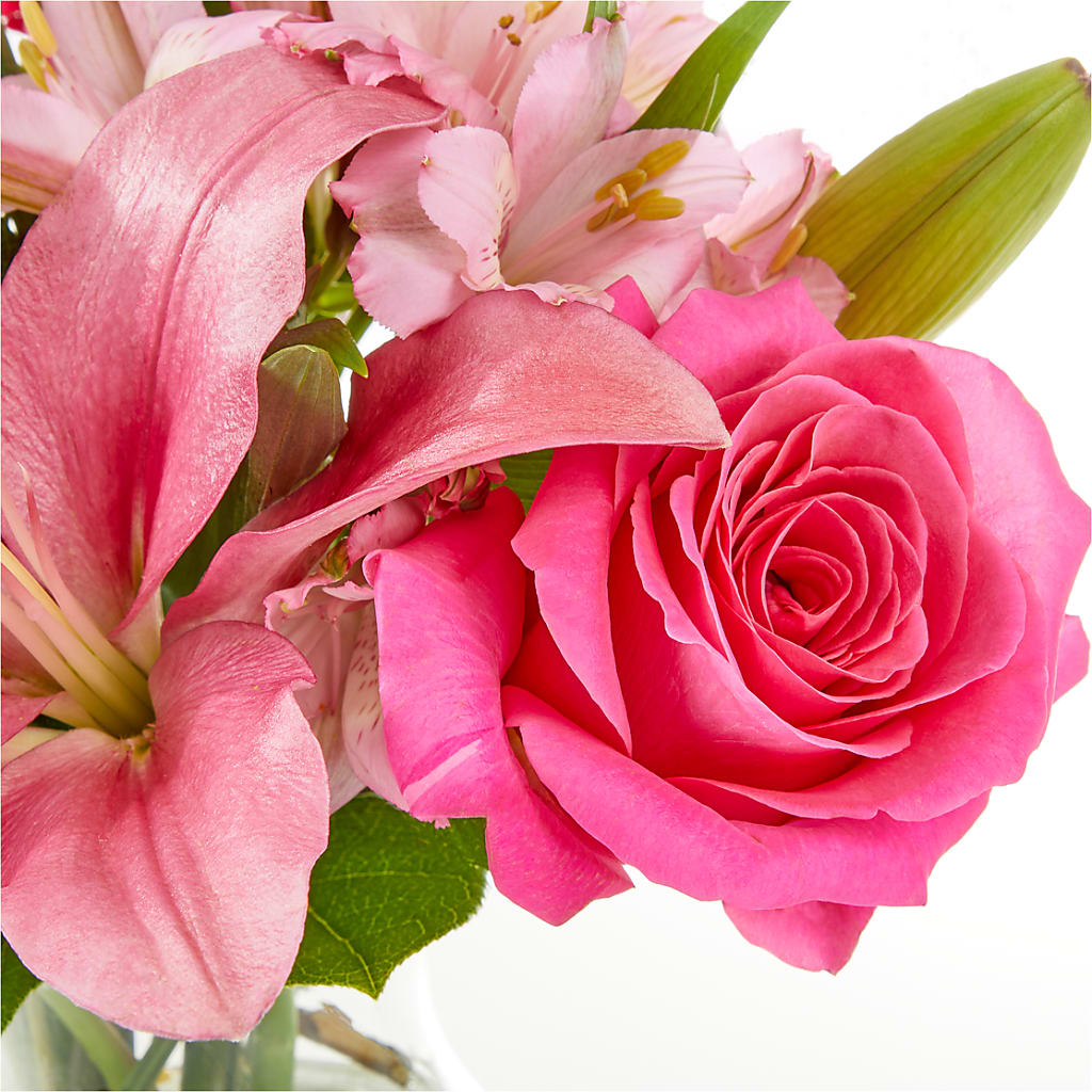 Lots of Love Bouquet –  New Rochelle Florist, New Rochelle NY