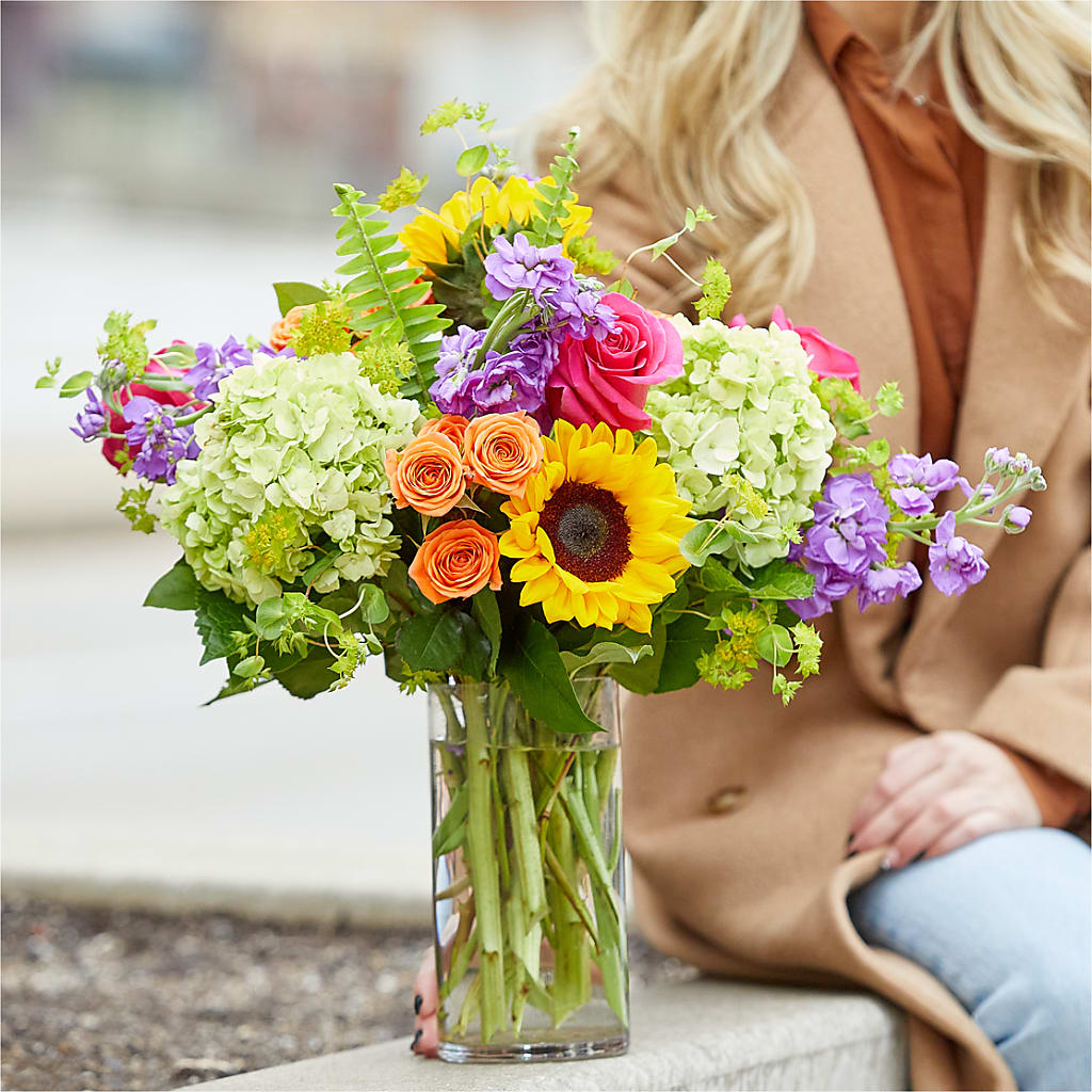 Vibrant Greetings Bouquet –  New Rochelle Florist, New Rochelle NY
