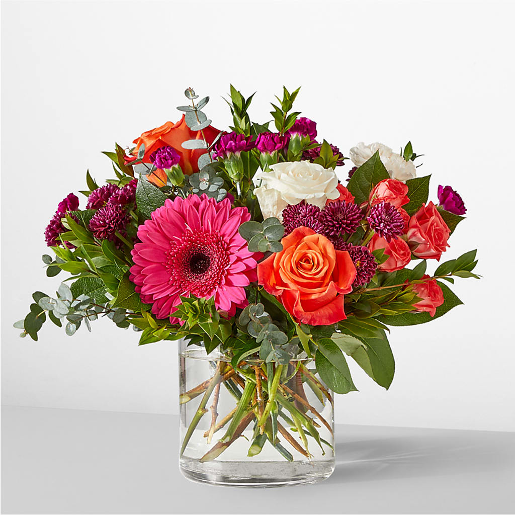 Smell the Roses Bouquet –  New Rochelle Florist, New Rochelle NY
