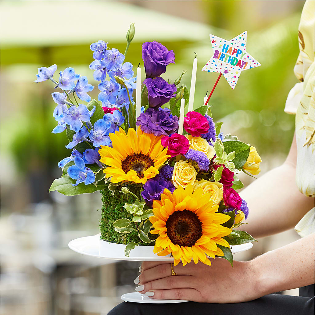 Star of the Day Floral Cake –  New Rochelle Florist, New Rochelle NY