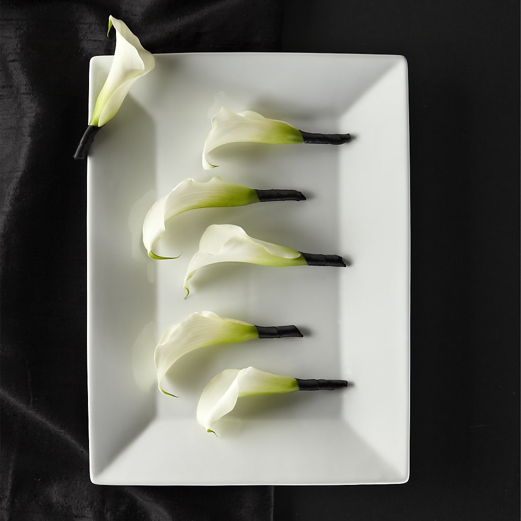 Calla Lily Promise Boutonniere –  New Rochelle Florist, New Rochelle NY
